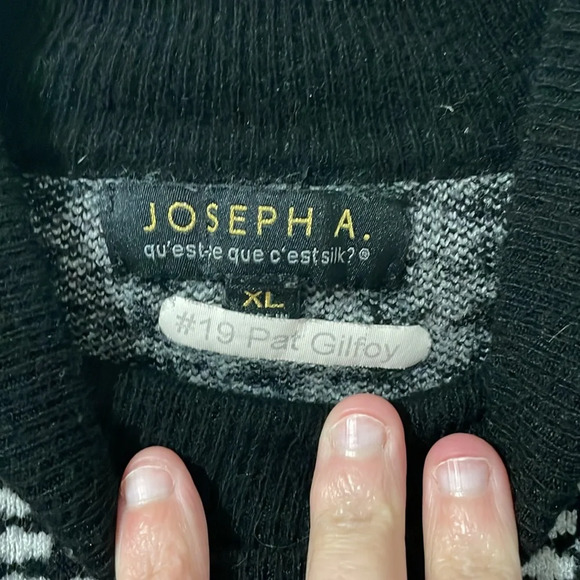 Joseph A. Cropped Black & White Colorblock Sweater Size XL - Picture 2 of 6